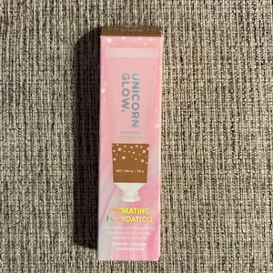 Unicorn Glow Hydrating Foundation 10 pecan